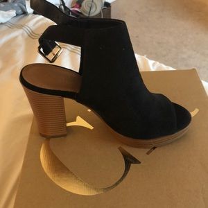 NWT. Charlotte Russe open toe booties